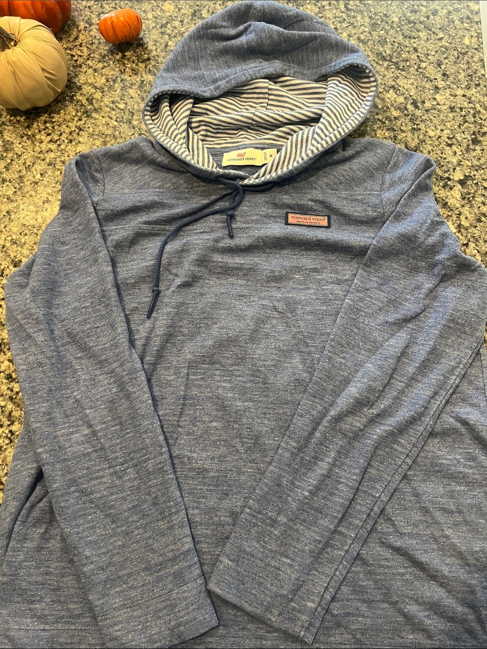 Vineyard Vines women’s Heather blue Hooded Pullover with Striped Lining